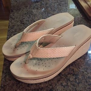 Women’s Volatile wedge flip flops